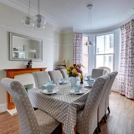 Seaside Retreat In North Bay - With Parking Σπίτι διακοπών Σκάρμπορο