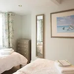 Holiday home Seaside Retreat In North Bay - With Parking