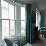 Holiday home Seaside Retreat In North Bay - With Parking