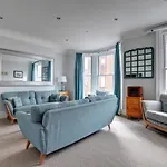 Seaside Retreat In North Bay - With Parking * 斯卡伯勒