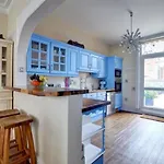 بيت للعطل Seaside Retreat In North Bay - With Parking *