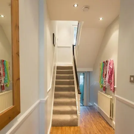 Seaside Retreat In North Bay - With Parking