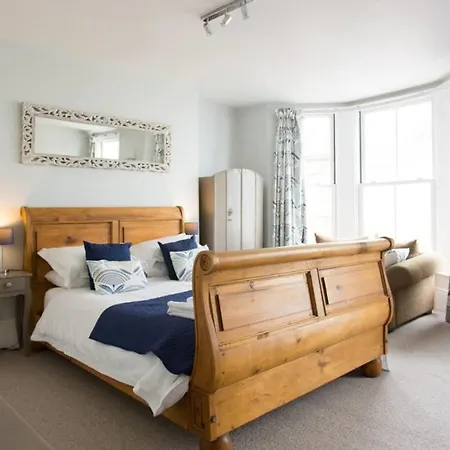 Feriehus Seaside Retreat In North Bay - With Parking