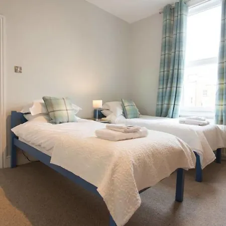 Holiday home Seaside Retreat In North Bay - With Parking Scarborough