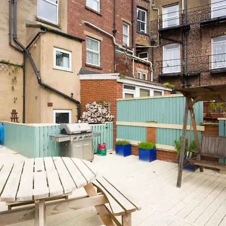 Seaside Retreat In North Bay - With Parking