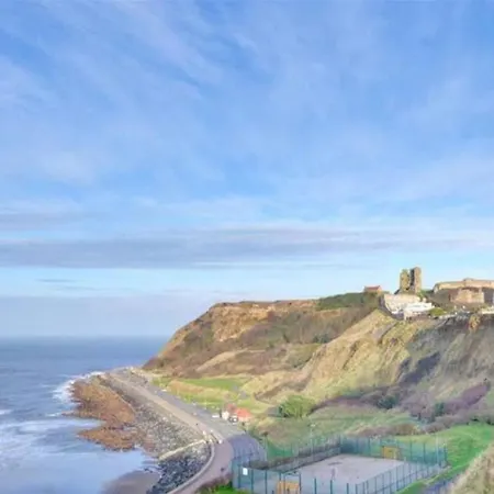 Seaside Retreat In North Bay - With Parking Holiday home