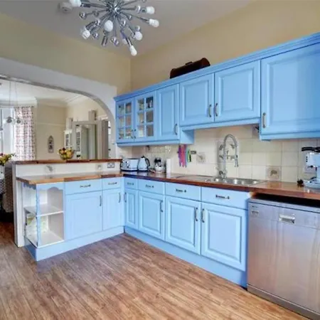 Holiday home Seaside Retreat In North Bay - With Parking Scarborough