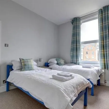 Holiday home Seaside Retreat In North Bay - With Parking Scarborough