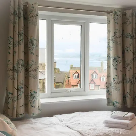 Seaside Retreat In North Bay - With Parking Holiday home Scarborough