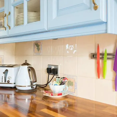 Holiday home Seaside Retreat In North Bay - With Parking
