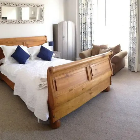 Holiday home Seaside Retreat In North Bay - With Parking Scarborough