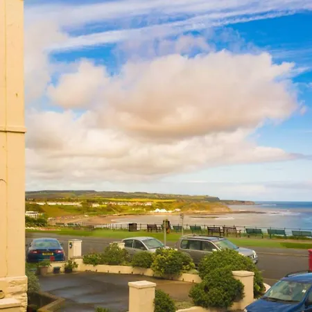 Seaside Retreat In North Bay - With Parking *