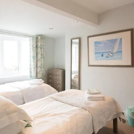 Casa vacanze Seaside Retreat In North Bay - With Parking