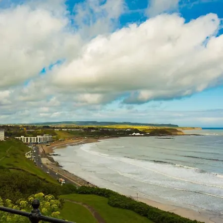 Seaside Retreat In North Bay - With Parking * Scarborough