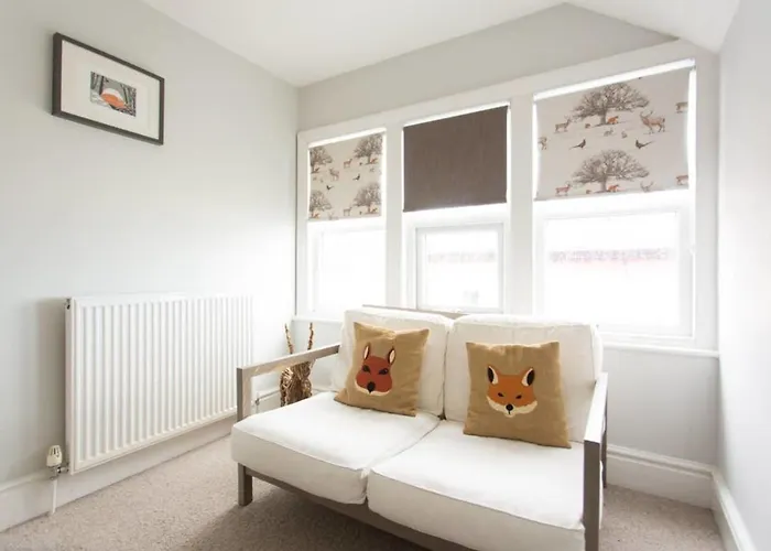 度假居 Seaside Retreat In North Bay - With Parking