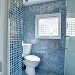 度假居 Seaside Retreat In North Bay - With Parking *
