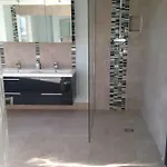 度假居 Seaside Retreat In North Bay - With Parking