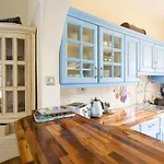 Seaside Retreat In North Bay - With Parking 斯卡伯勒